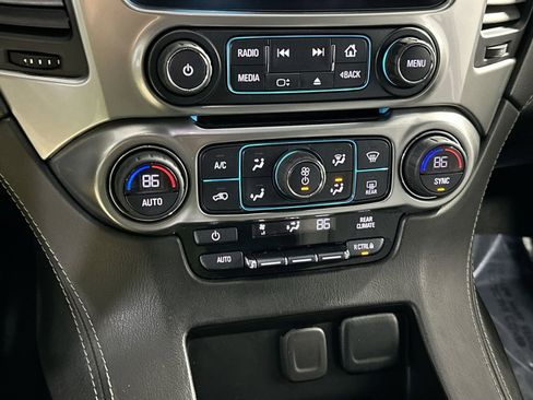 Used 2018 Chevrolet Suburban LS image 25