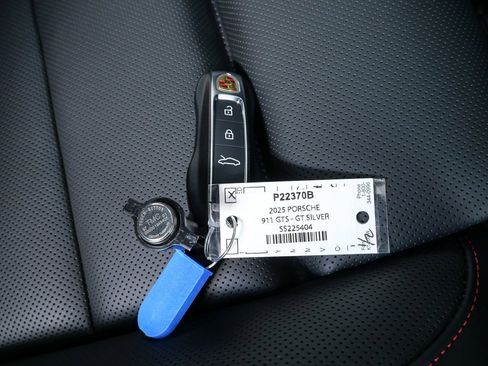 Certified 2025 Porsche 911 Carrera GTS image 33