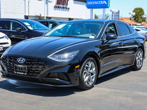 Used 2023 Hyundai Sonata SEL w/ Preferred Accessory Package FWD image 17