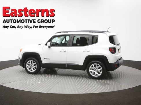 Used 2017 Jeep Renegade Latitude w/ Cold Weather Group AWD/4WD image 64