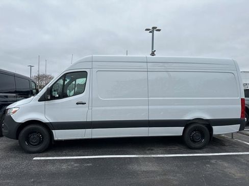 New 2026 Mercedes-Benz Sprinter 2500 image 3