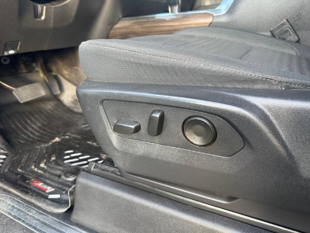 Used 2025 Chevrolet Silverado 1500 LT AWD/4WD image 22