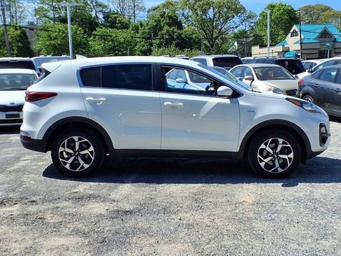 Used 2021 Kia Sportage LX image 4