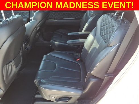 Used 2022 Hyundai Palisade Calligraphy image 12