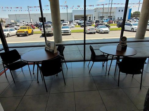 Used 2025 Dodge Durango GT image 37