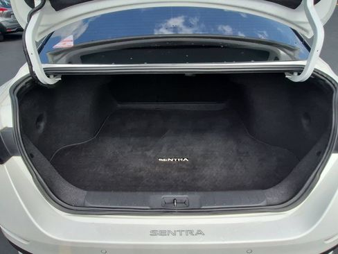 Used 2024 Nissan Sentra SR w/ SR Premium Package FWD image 27