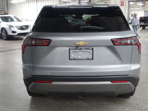 Used 2025 Chevrolet Equinox LT FWD image 6