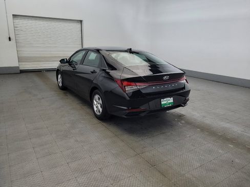 Used 2021 Hyundai Elantra SE w/ Cargo Package FWD image 5