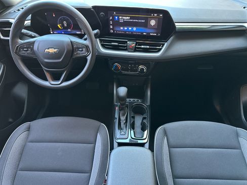 Used 2024 Chevrolet TrailBlazer LT w/ Driver Confidence Package FWD image 13