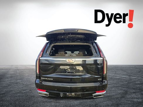 Used 2022 Cadillac Escalade ESV Premium Luxury image 14