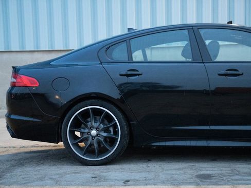 Used 2015 Jaguar XF Portfolio image 12