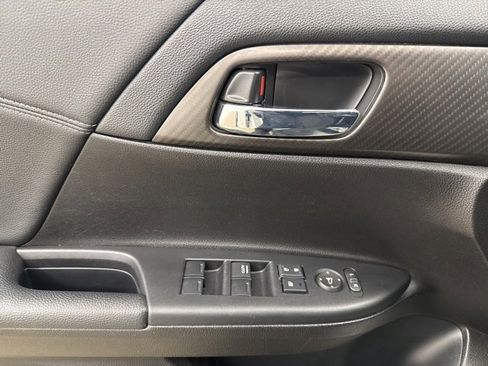 Certified 2017 Honda Accord Sport image 28