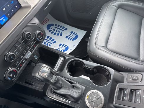 Used 2025 Ford Bronco Outer Banks image 32