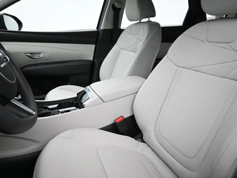 Certified 2026 Hyundai Tucson SE AWD/4WD image 11