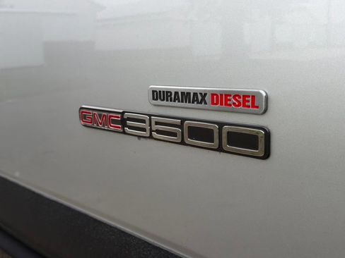 Used 2018 GMC Savana 3500 Extended RWD image 55