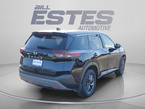 Used 2023 Nissan Rogue S FWD image 4