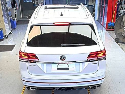 Used 2023 Volkswagen Atlas SEL Premium image 7