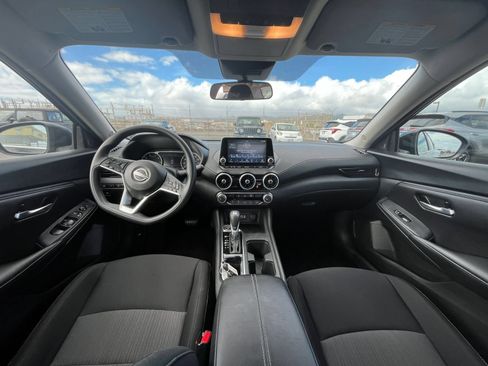 Used 2025 Nissan Sentra SV FWD image 16
