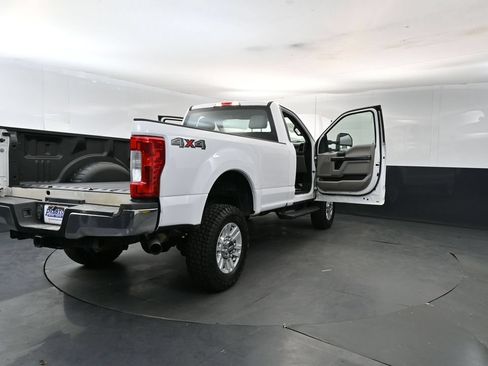 Used 2019 Ford F250 XL w/ STX Appearance Package AWD/4WD image 27