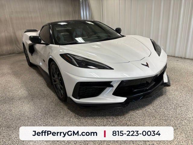 Used 2023 Chevrolet Corvette Stingray Premium Conv w/ Z51 Performance Package RWD image 2