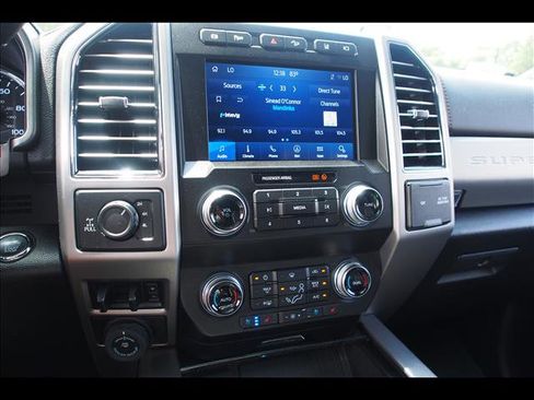 Used 2020 Ford F350 Platinum image 19