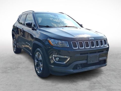Used 2021 Jeep Compass Limited w/ Elite Interior Group AWD/4WD image 3