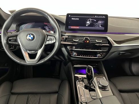 Used 2022 BMW 530i xDrive w/ Convenience Package image 13
