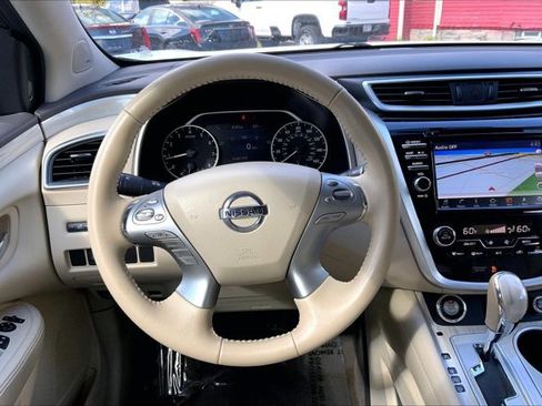 Used 2017 Nissan Murano SL w/ SL Technology Package AWD/4WD image 4