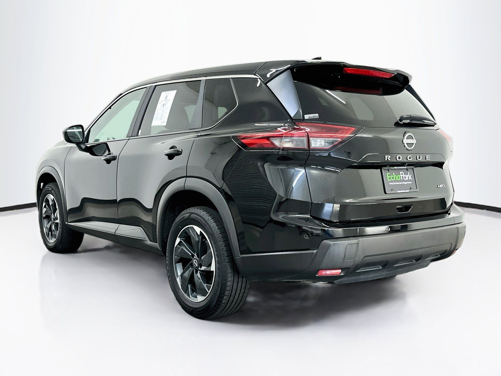 Used 2025 Nissan Rogue SV AWD/4WD image 5