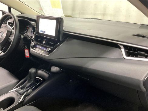 Certified 2025 Toyota Corolla LE image 14