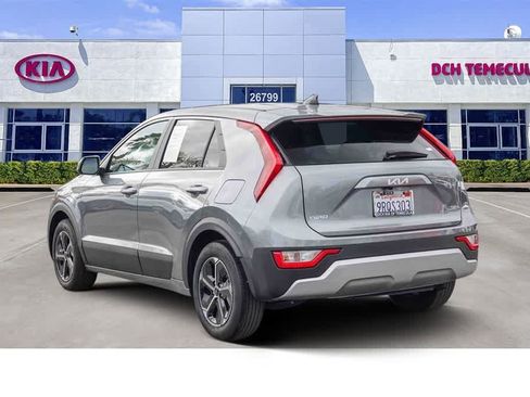 Certified 2025 Kia Niro LX image 6