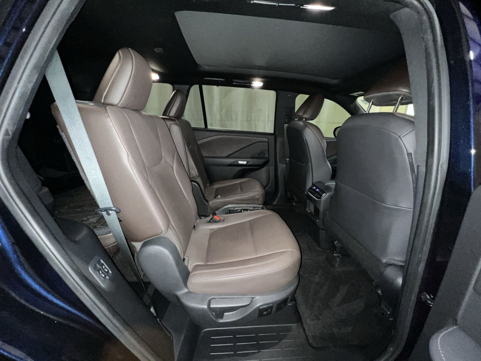 Used 2024 Lexus TX 350 AWD w/ Captains Chair Package image 23