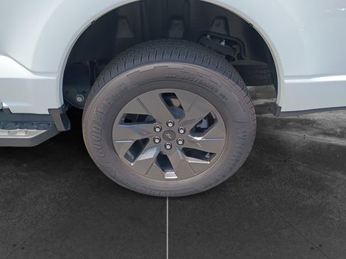 Used 2025 Ford F150 Lightning Lariat AWD/4WD image 10