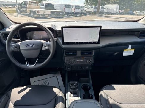 New 2025 Ford Maverick Lobo image 9