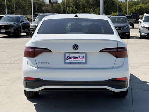 Used 2023 Volkswagen Jetta Sport FWD image 5