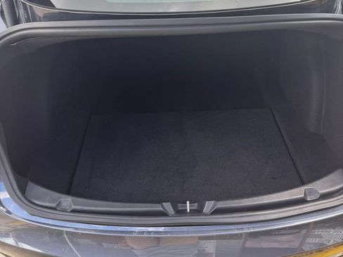 Used 2019 Tesla Model 3 Standard Range RWD image 4