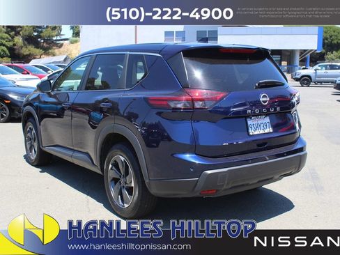Used 2025 Nissan Rogue SV FWD image 9