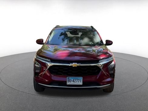 Used 2025 Chevrolet Trax LT image 11