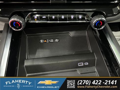 Used 2025 Chevrolet Tahoe High Country w/ Sun And Tow Package AWD/4WD image 30