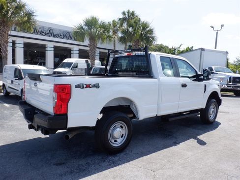 Used 2022 Ford F250 XL w/ Power Equipment Group AWD/4WD image 9