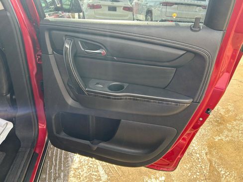 Used 2013 GMC Acadia SLT image 15