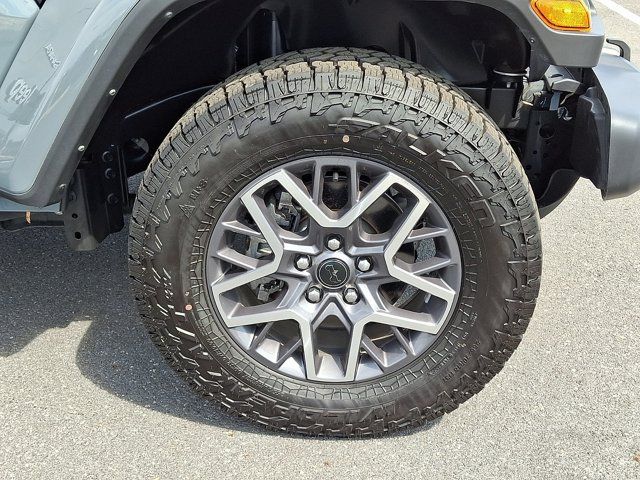 Used 2024 Jeep Wrangler Unlimited Sahara w/ Technology Group AWD/4WD image 8