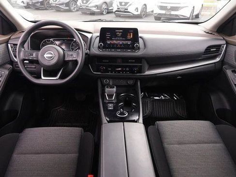 Used 2023 Nissan Rogue SV image 21