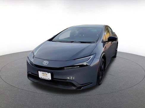 Used 2025 Toyota Prius LE image 7