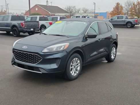 Certified 2022 Ford Escape SE w/ Convenience Package image 2