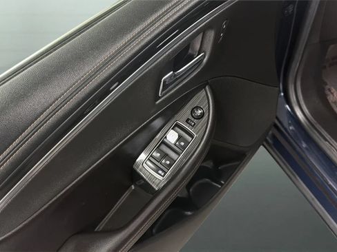 Used 2019 Chevrolet Impala LT FWD image 17