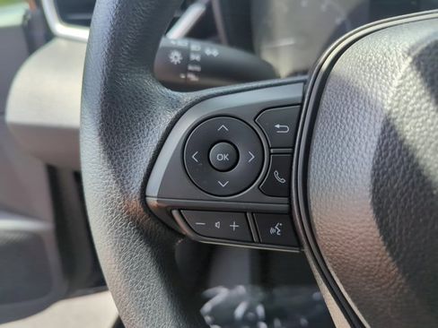 Used 2025 Toyota Corolla LE FWD image 12
