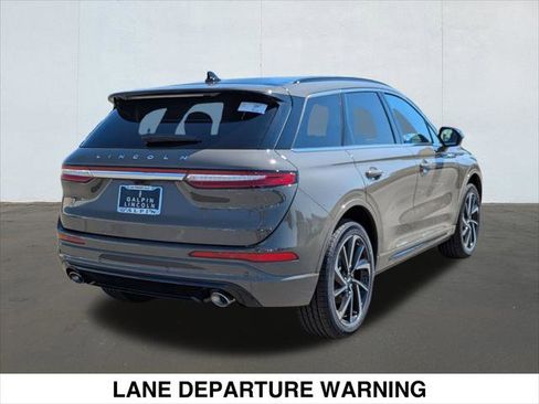 New 2025 Lincoln Corsair Grand Touring image 2