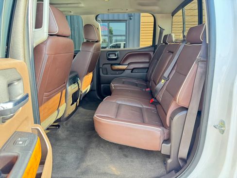 Used 2017 Chevrolet Silverado 2500 High Country w/ Duramax Plus Package AWD/4WD image 22