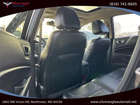 Used 2014 Ford Fiesta Titanium image 8